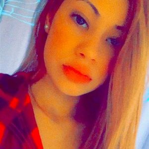 Meet your Posher, Mirna